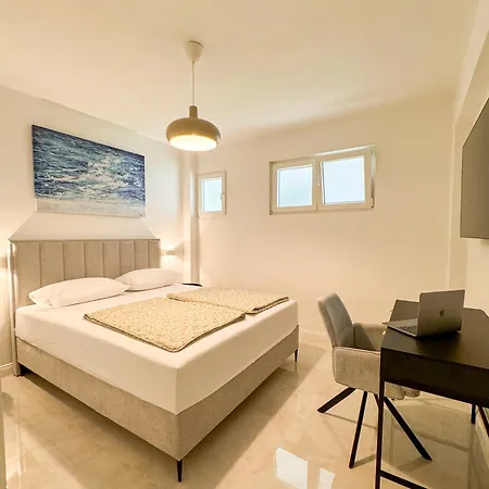 Deluxe Twin Sunshine Apartment